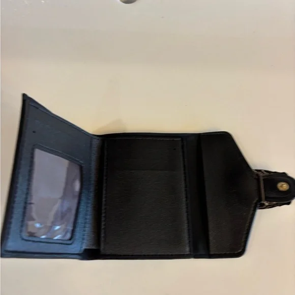 Green Vegan  Women's Wallet - Picture 5 of 6